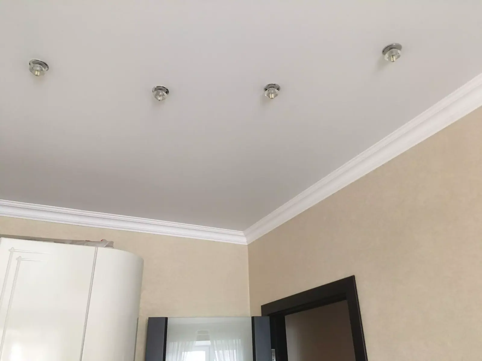 Матовый натяжной потолок в квартиру — Красногорск, Успенская, 28, фото 1
