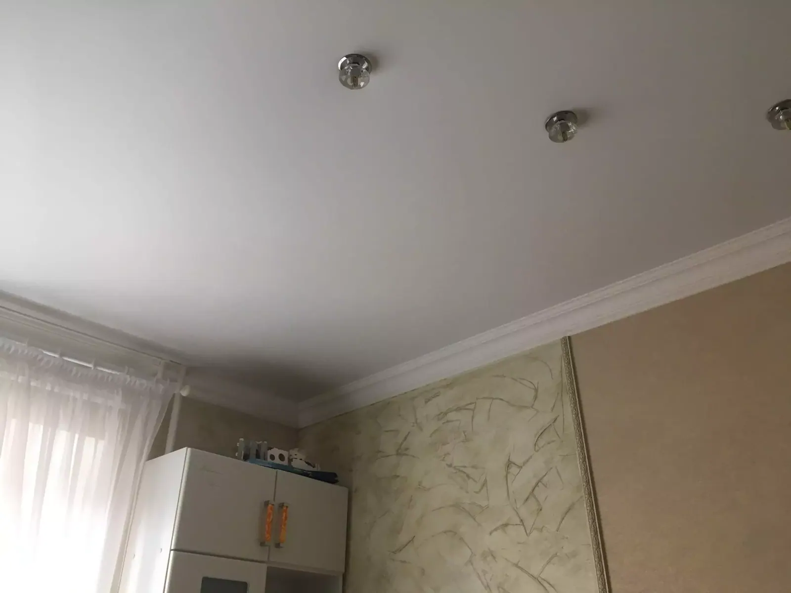 Матовый натяжной потолок в квартиру — Красногорск, Успенская, 28, фото 3